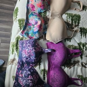 Cacique Lane Bryant Wireless 42c Lot Of 4 Bras